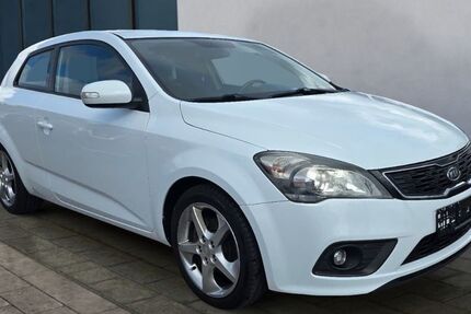 Kia pro ceed / ProCeed 281.000 km 2.890 &euro; Leimbach 36433