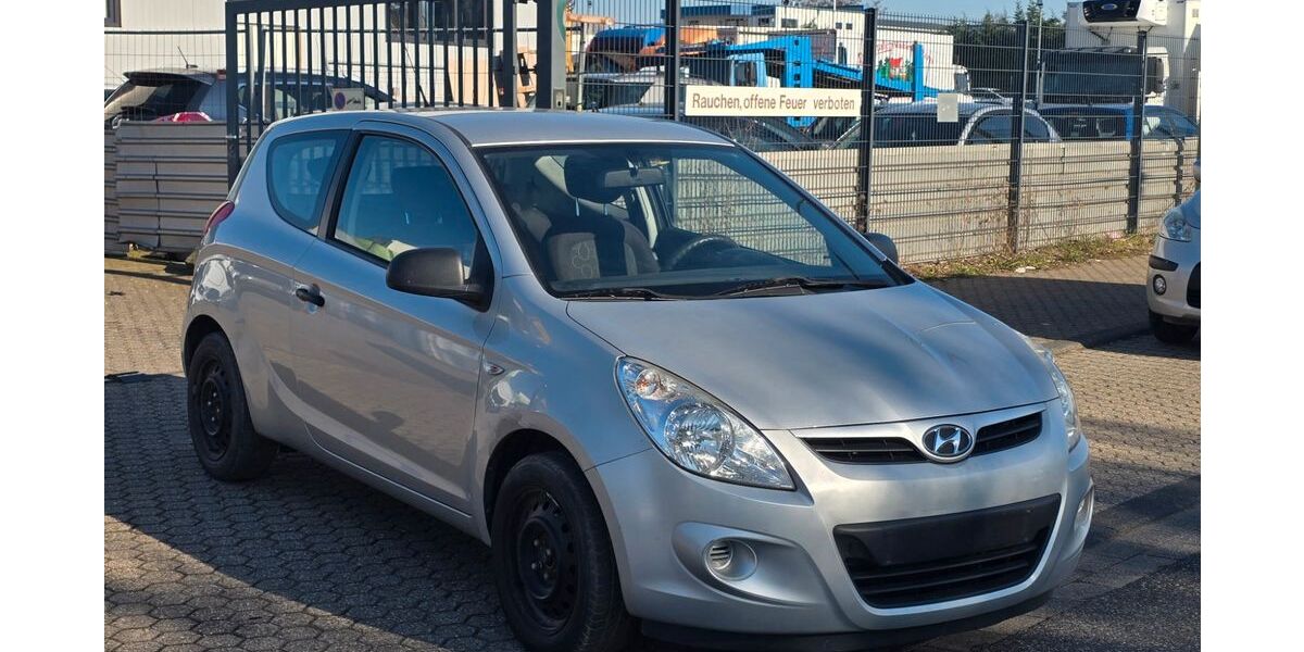 Hyundai i20 222.000 km 850 &euro; Düren 52353