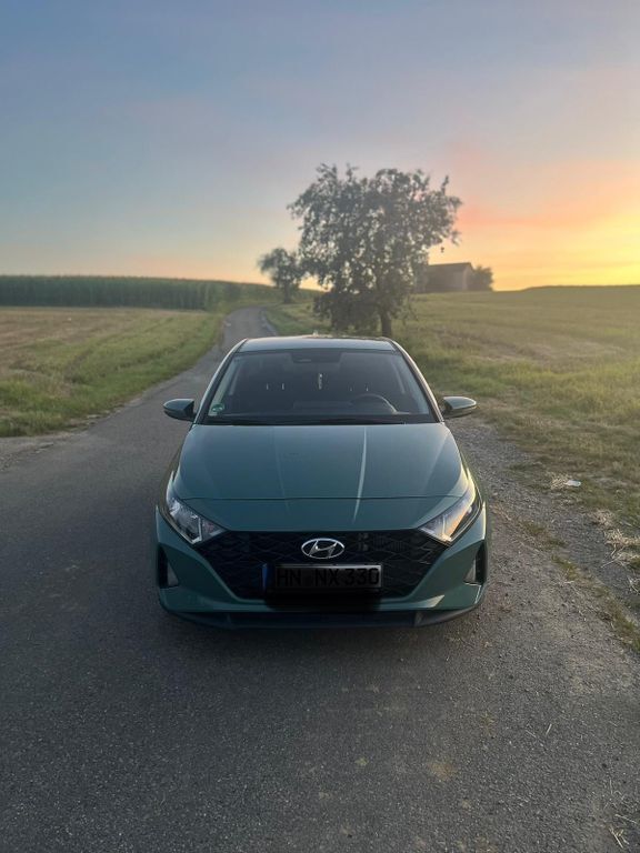 i20