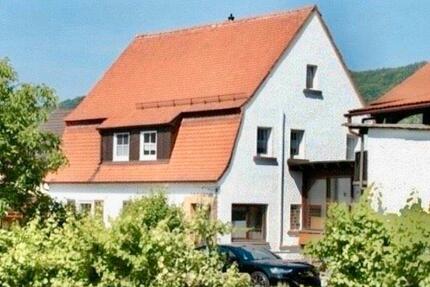 Haus Elfershausen - 5 Zimmer, 145 m&sup2;, 1.200&euro; | Angebot:26222974