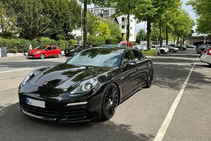 Porsche Panamera 199.652 km 28.899 &euro; Köln 50676