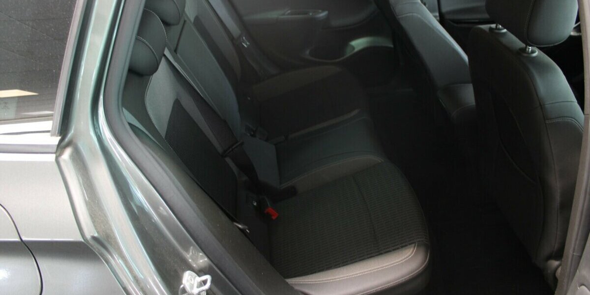 Opel Astra 1.2 Turbo Sports Tourer 84.590 km 10.980 &euro; Euskirchen 53881