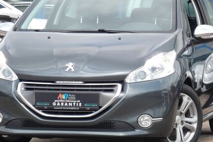 Peugeot 208 152.000 km 4.890 &euro; Marienmünster 37696