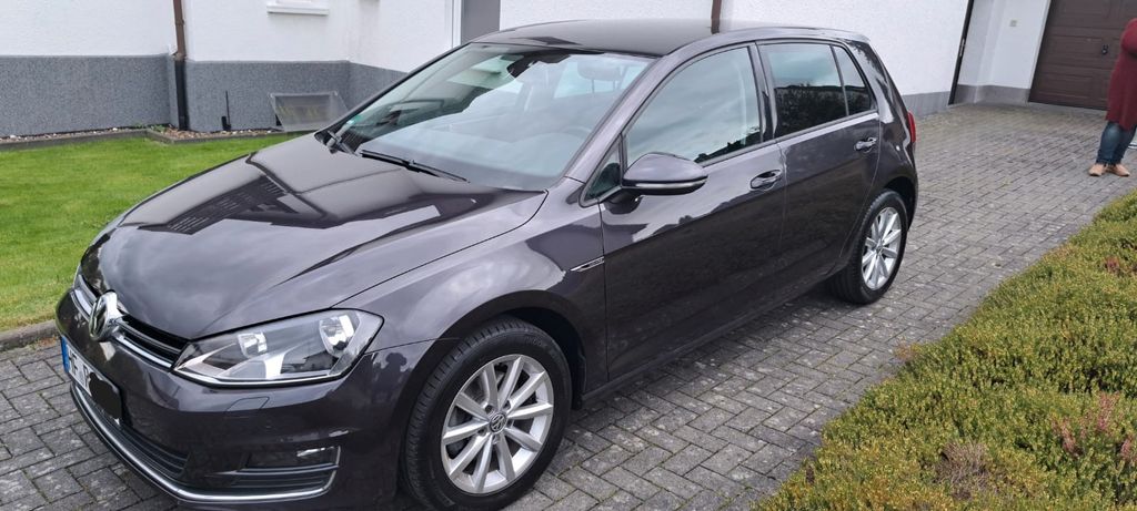 VW Golf 104.900 km 11.999 &euro; Hiddenhausen 32120