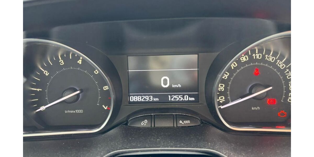 Peugeot 2008 89.000 km 6.000 &euro; Landau in der Pfalz 76829