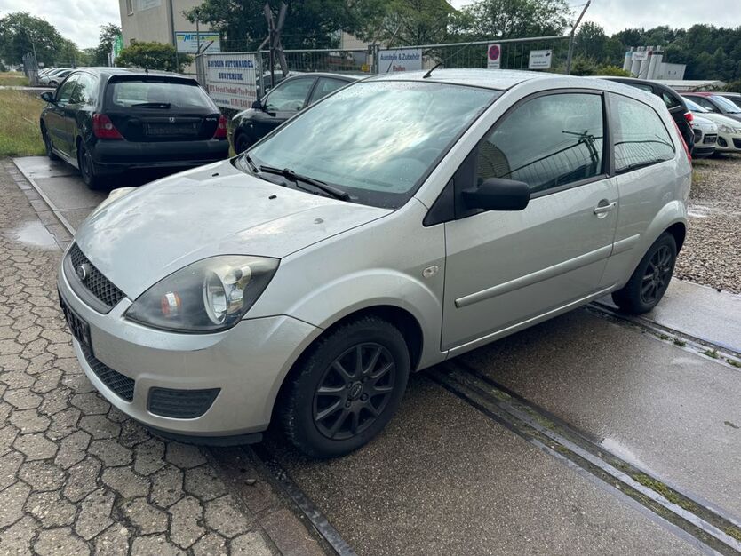 Ford Fiesta 88.000 km 2.499 € Buxtehude 21614