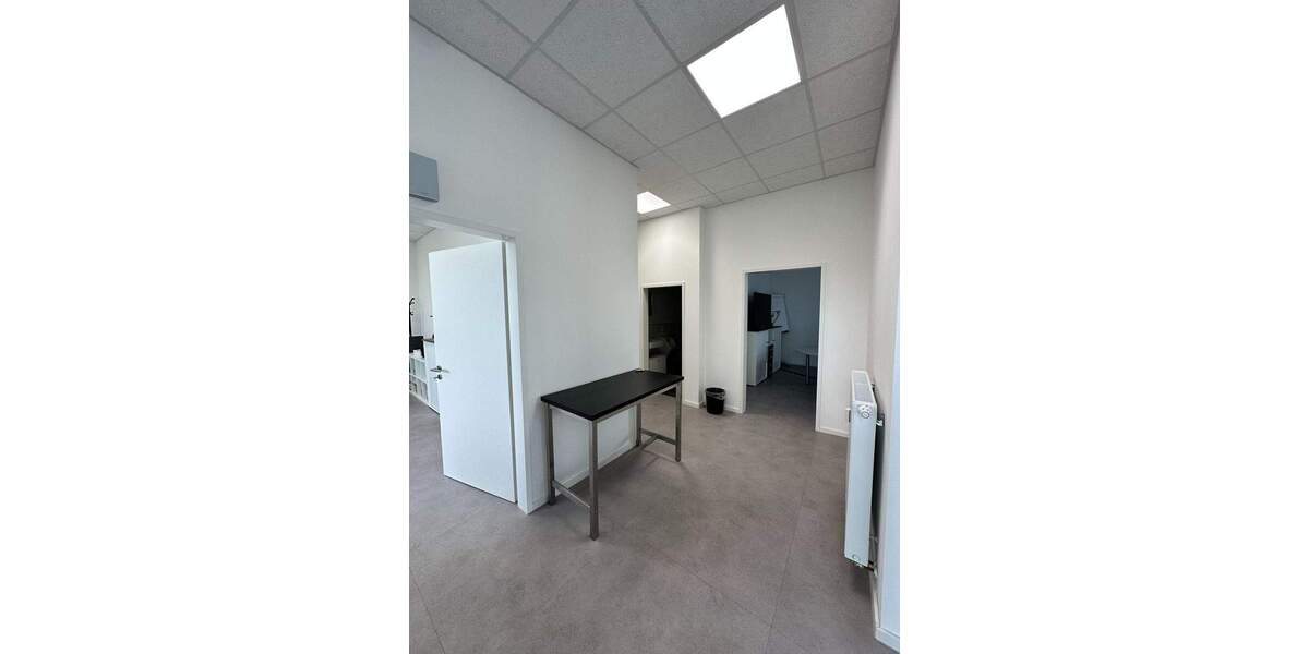 Gewerbeobjekt Holzwickede - 6 Zimmer, 138 m&sup2;, 1.750&euro; | Angebot:25689721