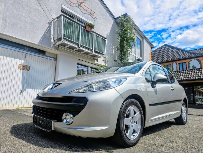 Peugeot 207 180.000 km 3.200 € Coburg 96450