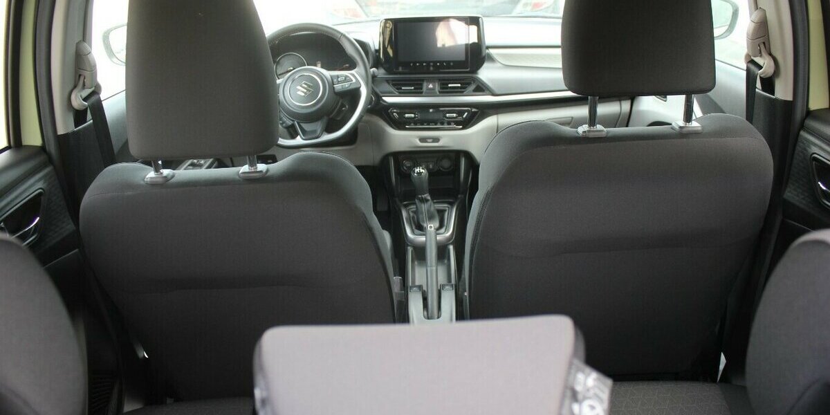 Suzuki Swift 1.2 Dualjet Hybrid 61 kW Comfort+ 9.800 km 16.990 &euro; Fürth 90763