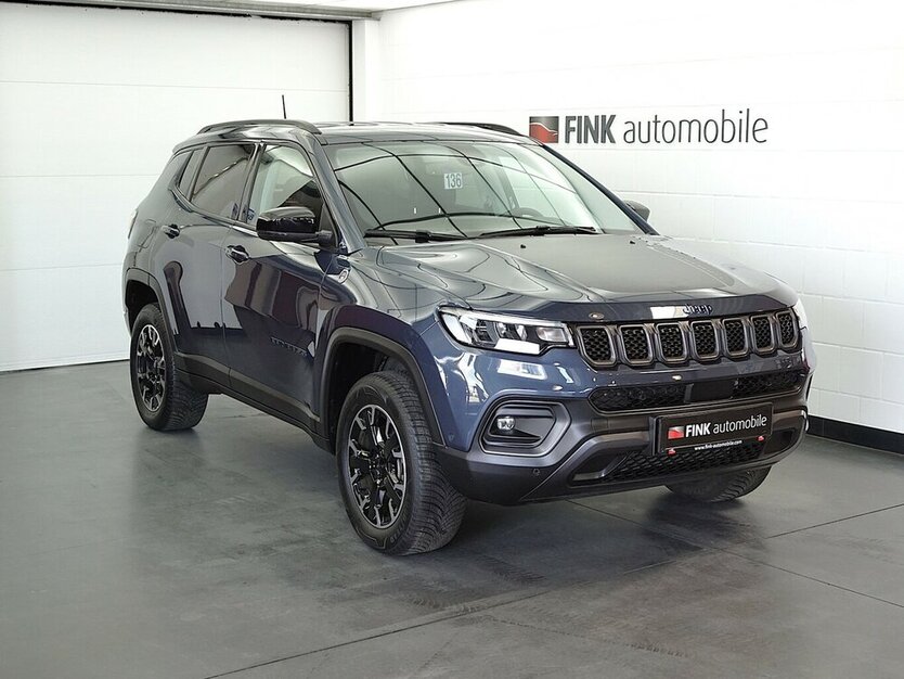 Jeep Compass °IIIII° Trailhawk Plug-In Hybrid 4WD 31.100 km 24.680 € Lich 35423