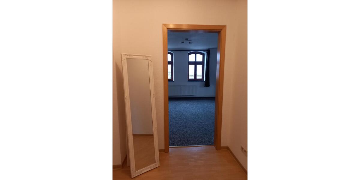Dachgeschoßwohnung Weißwasser (Oberlausitz) - 2 Zimmer, 43 m&sup2;, 400&euro; | Angebot:25223107