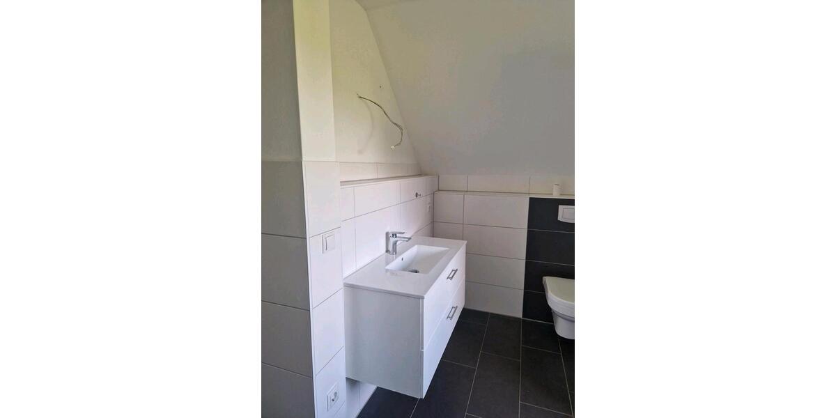 Einfamilienhaus Lotte - 8 Zimmer, 270 m&sup2;, 1.700&euro; | Angebot:25563059