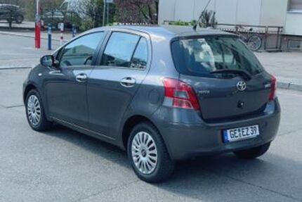 Toyota Yaris 198.000 km 2.800 &euro; Berlin 13627