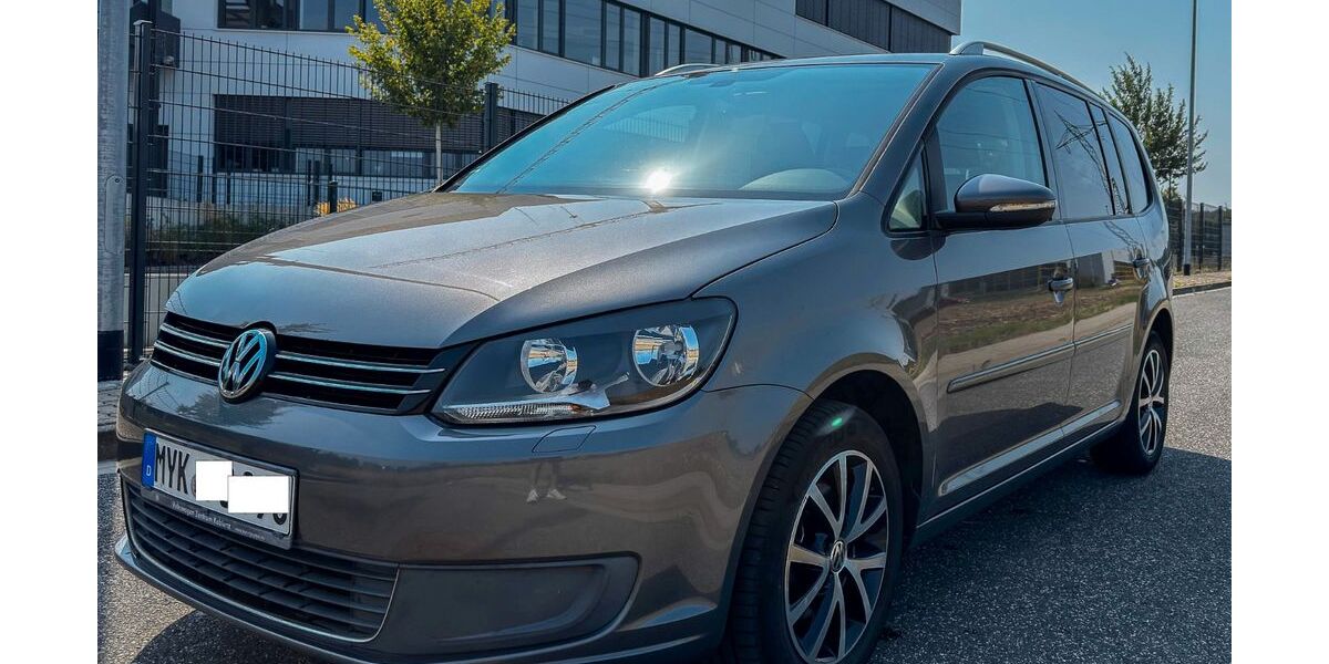 VW Touran 194.500 km 6.800 &euro; Wolken 56332