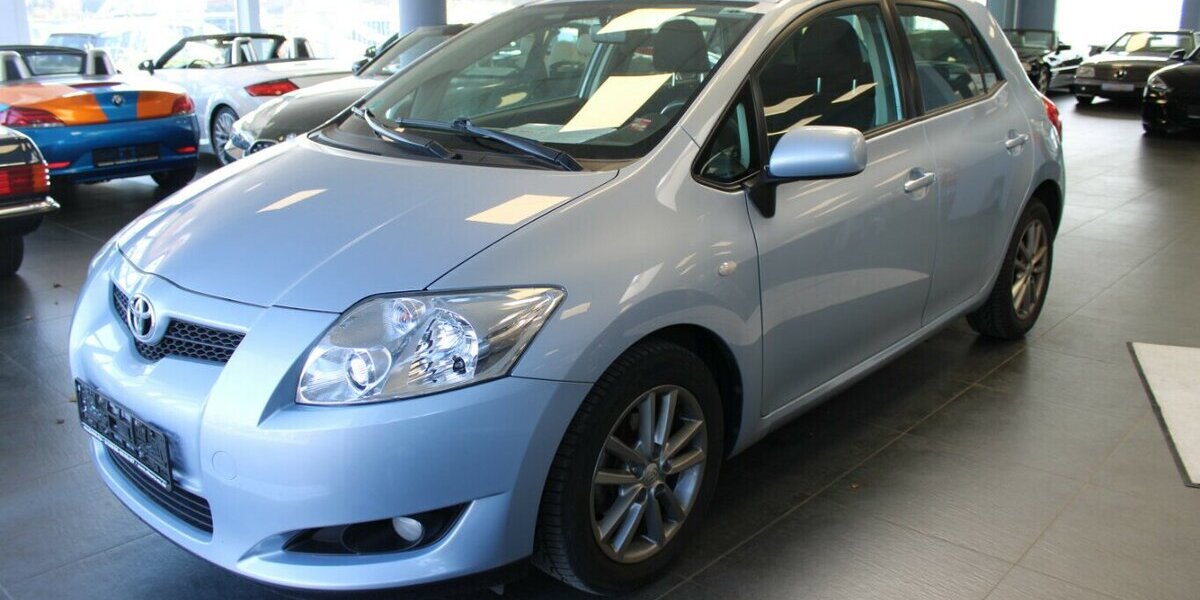 Toyota Auris 1.4 VVT-i Team - Klima - TÜV 02/28 - 70.835 km 5.980 &euro; Euskirchen 53881