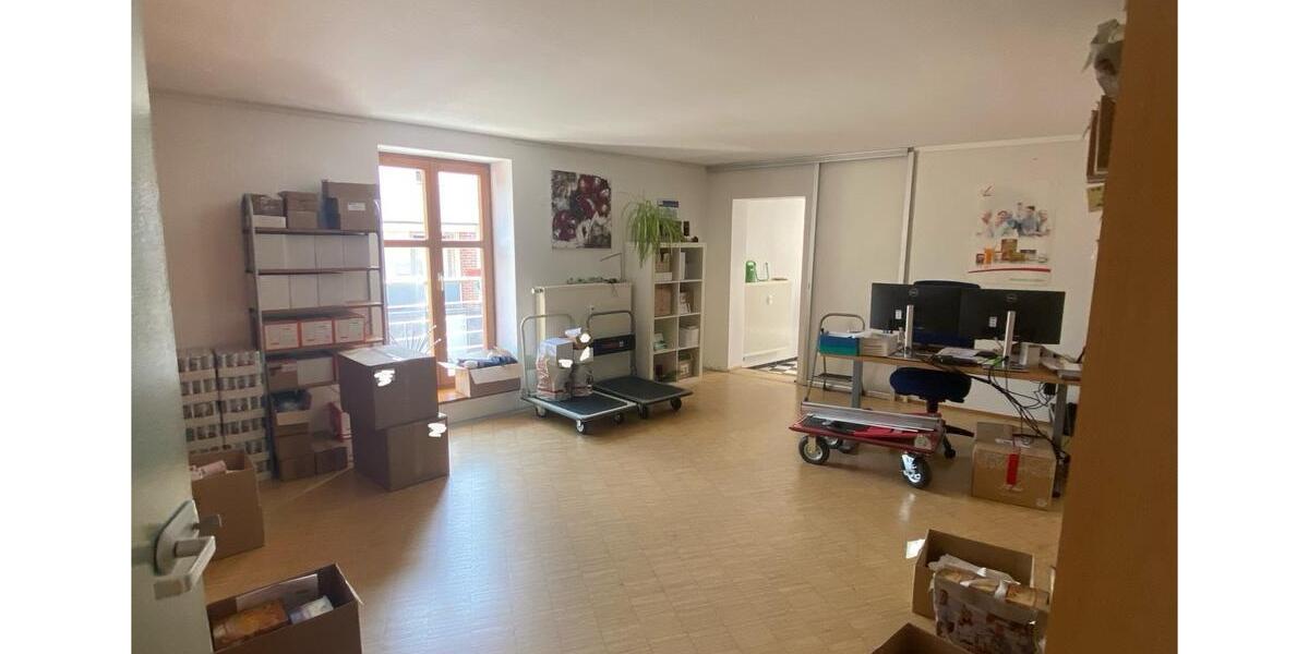 Erdgeschoßwohnung Baunatal - 4 Zimmer, 233 m&sup2;, 305.000&euro; | Angebot:27122481