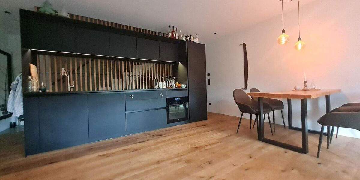 Reihenmittelhaus Branneburg Brannenburg - 4 Zimmer, 150 m&sup2;, 2.500&euro; | Angebot:24608624