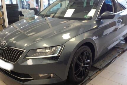Skoda Superb 136.318 km 14.890 &euro; Braunschweig 38112