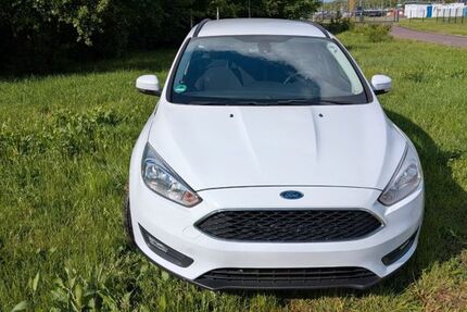 Ford Focus 114.000 km 8.300 &euro; Trier 54290