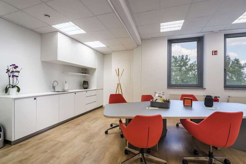 Büro in Nürnberg 679 € 13 m²