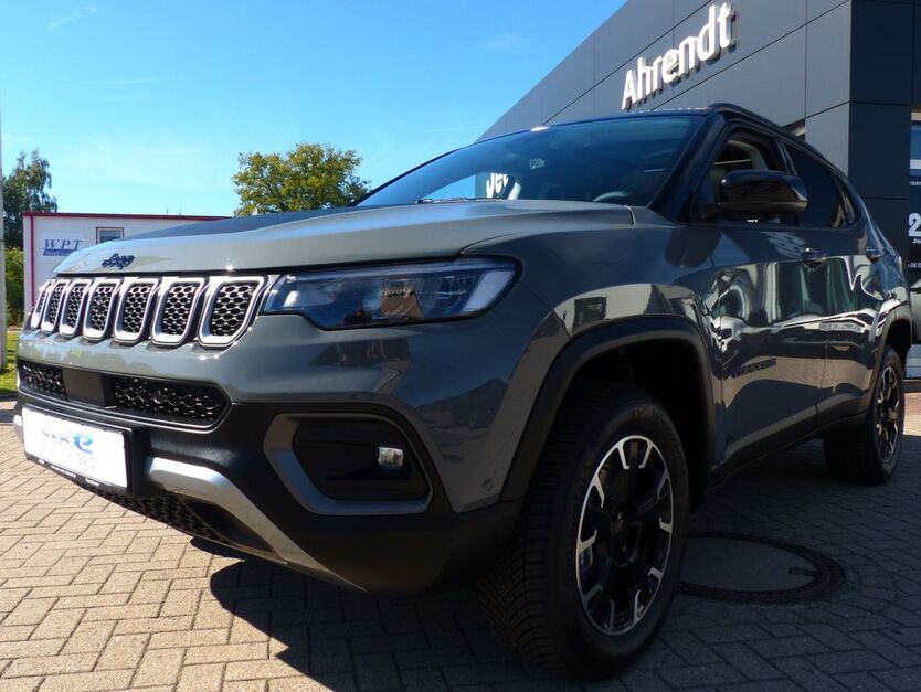 Jeep Compass 20.500 km 37.280 € Neumünster 24539