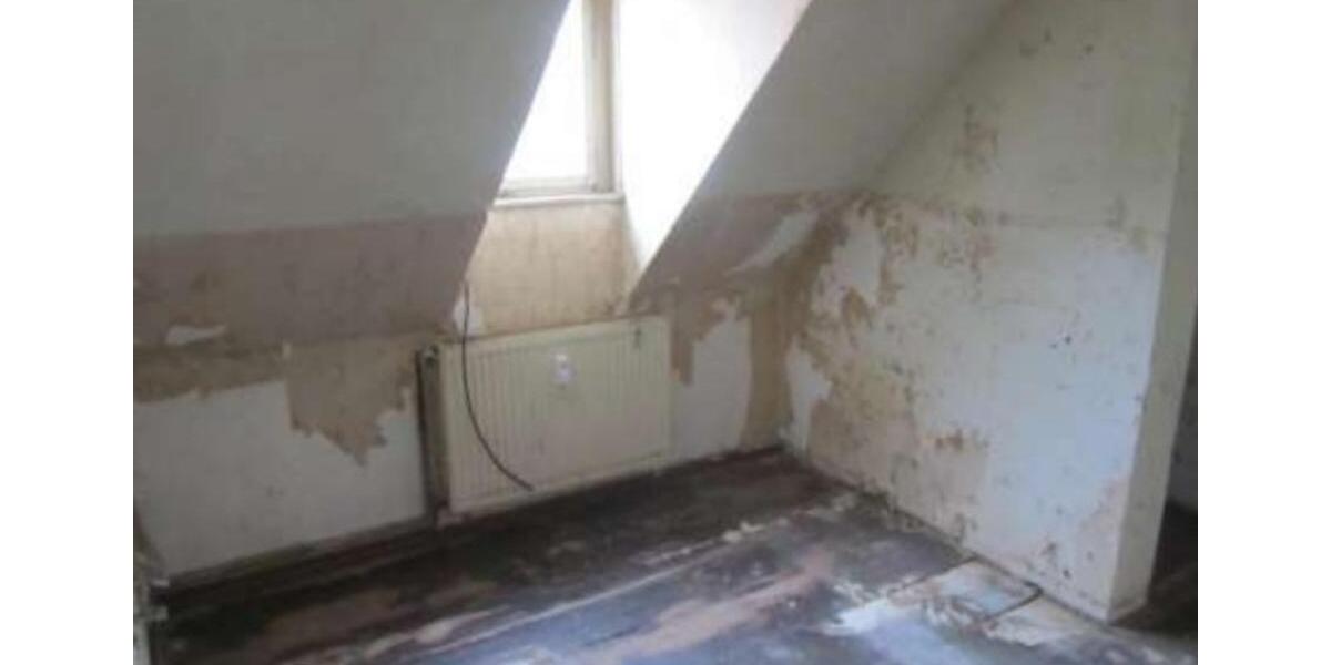 3-Zimmer-ETW (2. OG) in Reppichau bei Köthen mit Sanierungsbedarf 3 zimmer