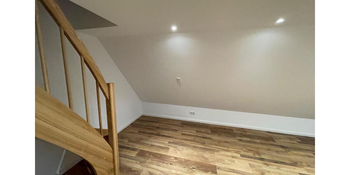 Maisonettenwohnung Itzehoe - 3 Zimmer, 93 m&sup2;, 880&euro; | Angebot:25021999