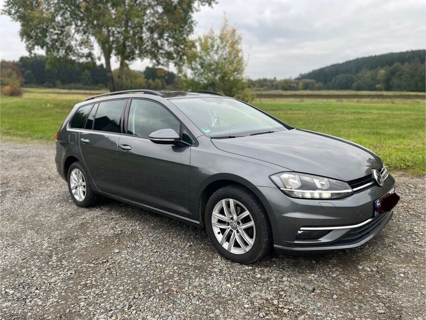 VW Golf 107.000 km 16.800 € Krummennaab 92703