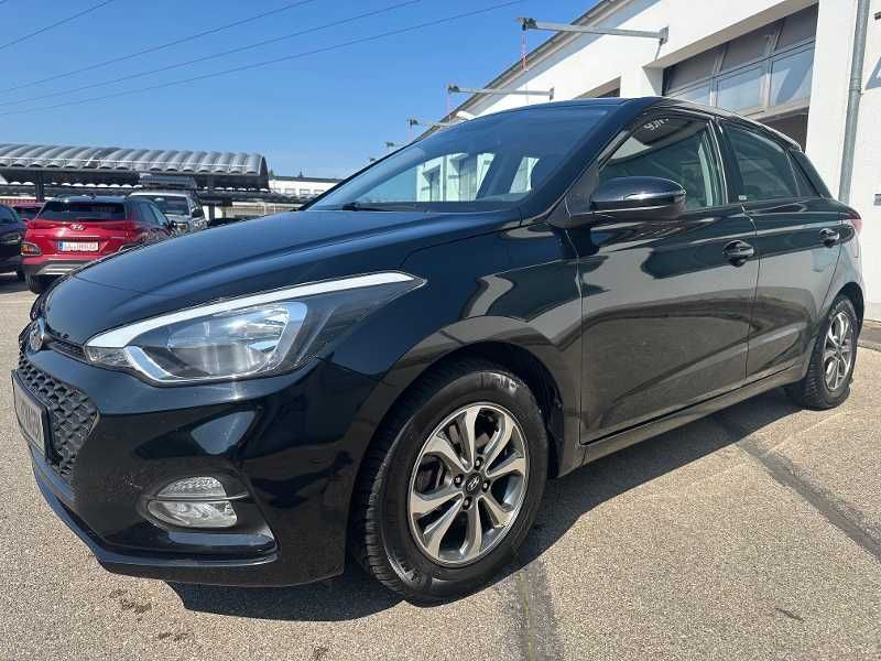 i20