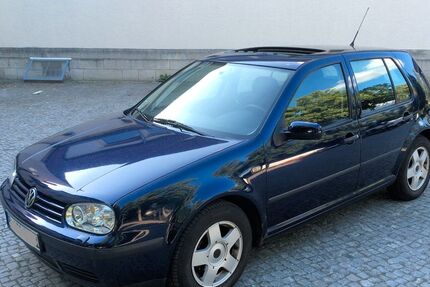 VW Golf 164.000 km 2.300 &euro; Berlin 12249