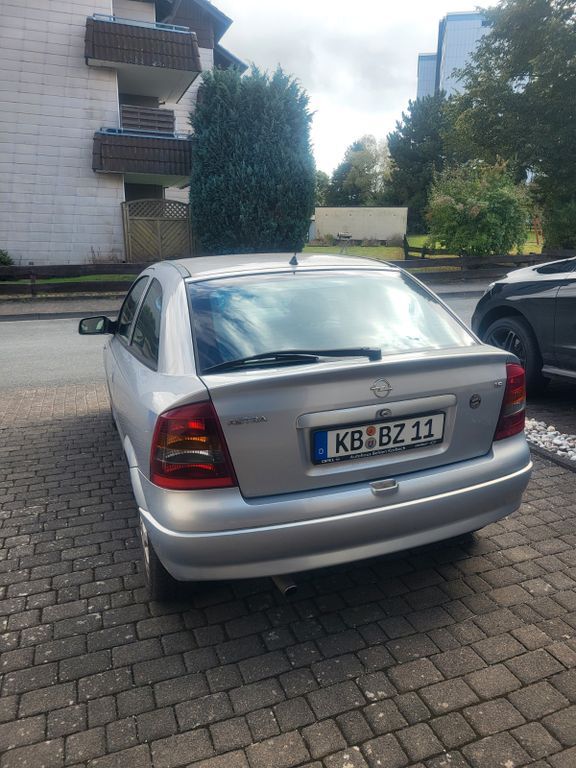 Opel Astra 234.897 km 950 € Korbach 34497