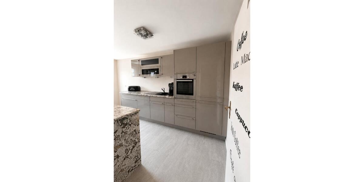 Etagenwohnung Singen (Hohentwiel) - 3.5 Zimmer, 88 m&sup2;, 279.000&euro; | Angebot:26987295