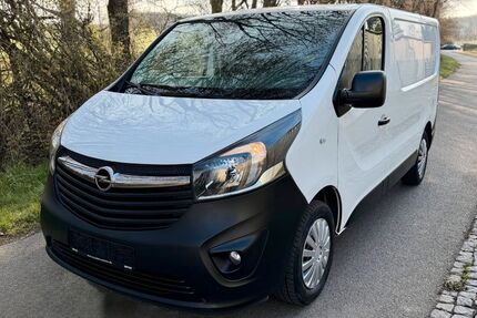 Opel Vivaro 108.000 km 12.599 &euro; Elstra 01920