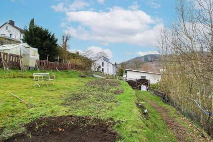 Schönes Grundstück mit viel Potenzial in vorteilhafter Lage in Plettenberg-Böddinghausen zimmer