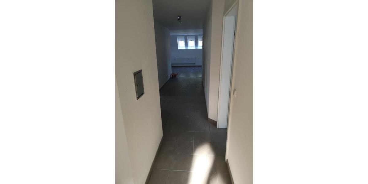 Wunderschöne, helle, geräumige 4 Zimmer Wohnung zimmer