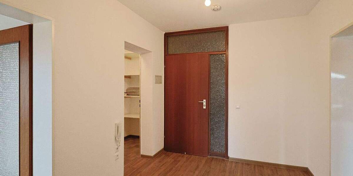 Etagenwohnung Weissach - 3 Zimmer, 95 m&sup2;, 1.100&euro; | Angebot:25468289
