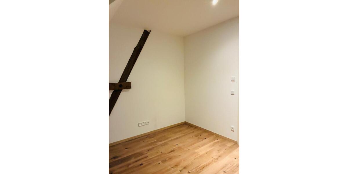 Dachgeschoßwohnung Wiesbaden Mainz-Amöneburg - 3 Zimmer, 88 m&sup2;, 1.326&euro; | Angebot:24983177