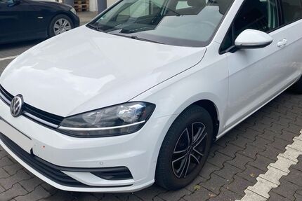 VW Golf 115.000 km 9.900 &euro; Lippstadt 59557