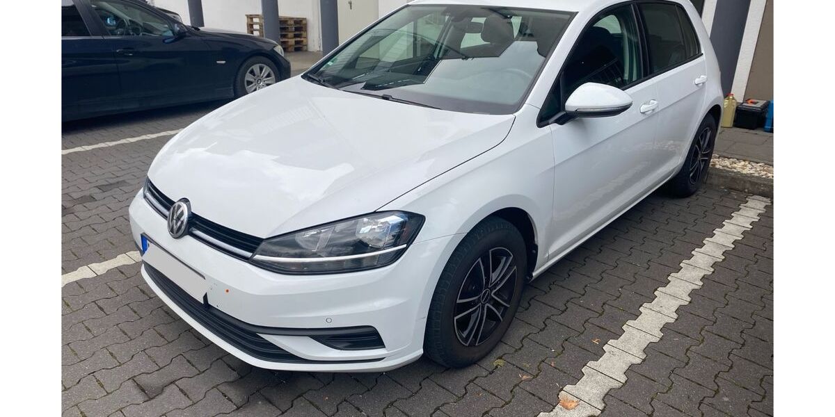 VW Golf 115.000 km 9.900 &euro; Lippstadt 59557