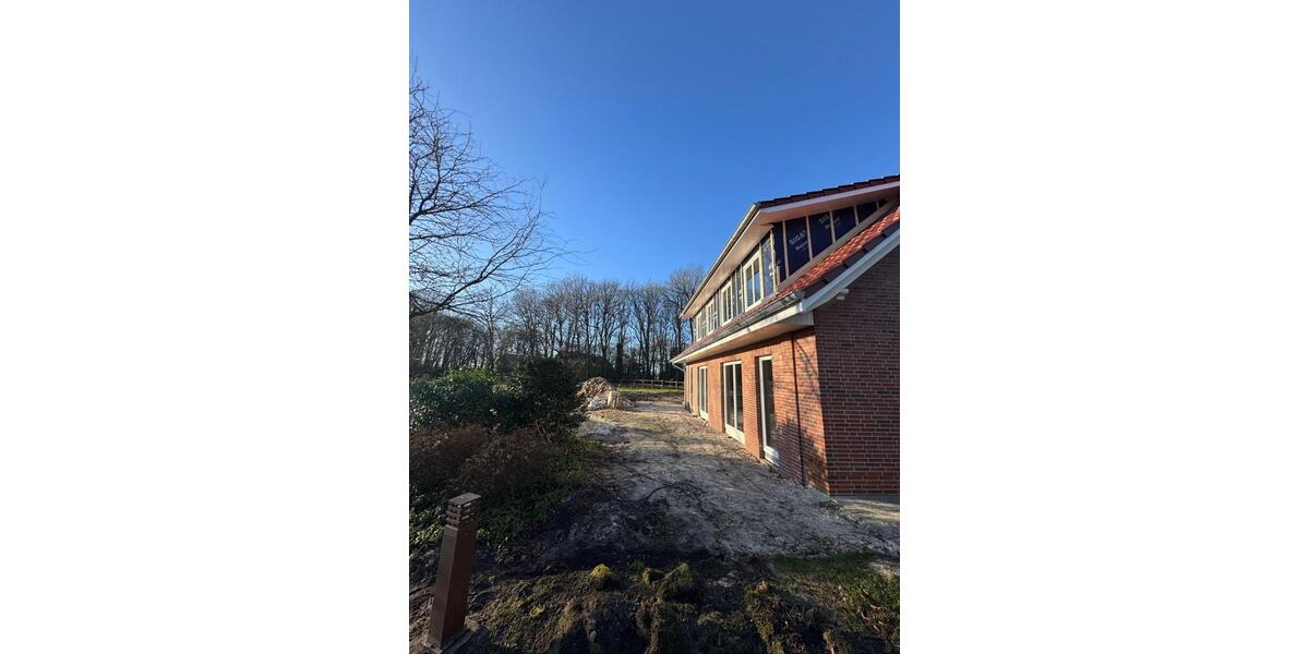 Moderne Neubau-Doppelhaushälfte (90 m²) nach KfW-70-Standard in L 3 zimmer