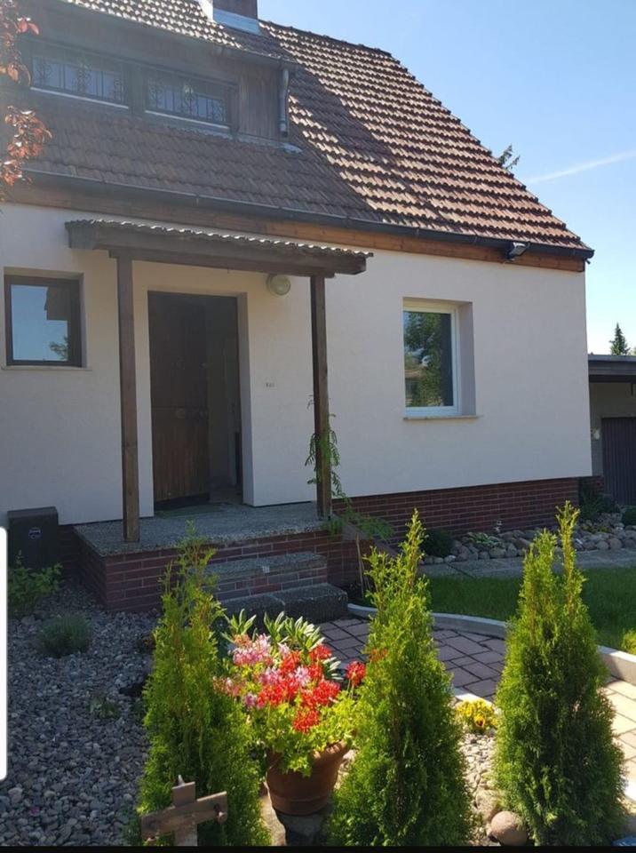 Doppelhaus-Hälfte