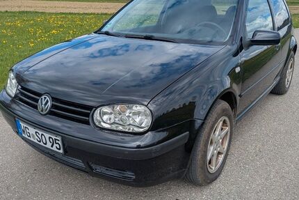 VW Golf 180.000 km 1.350 &euro; Bad Wurzach - Arnach 88410