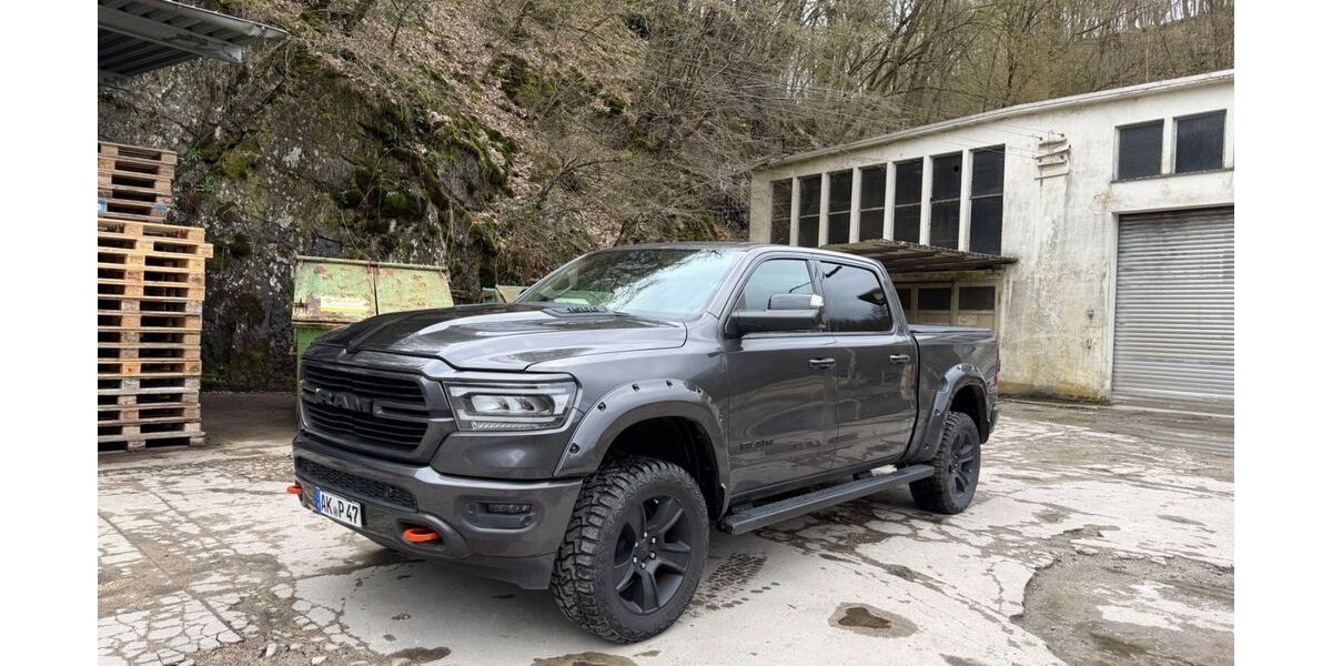 Dodge RAM 99.000 km 40.000 &euro; Bruchertseifen 57539