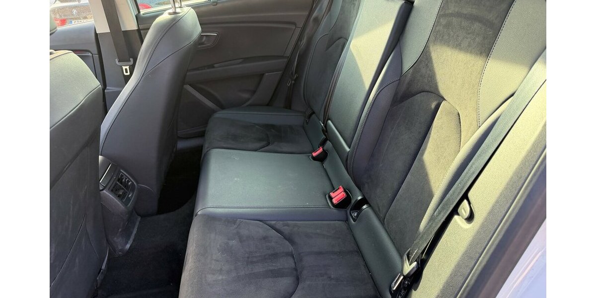 Seat Leon ST 1.4 Xcellence DSG/Panorama/LED 84.899 km 14.999 &euro; Frankfurt 60386