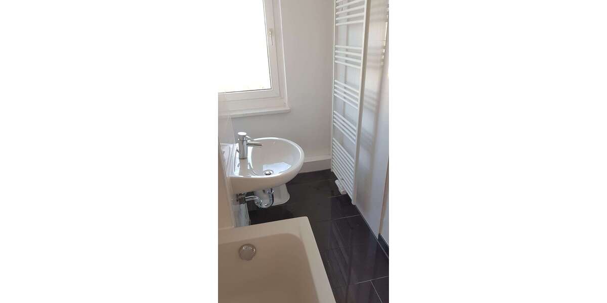 Etagenwohnung Pegau Carsdorf - 3 Zimmer, 65 m&sup2;, 470&euro; | Angebot:24789192