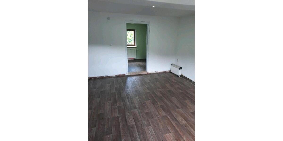 Einfamilienhaus Neuhaus am Rennweg - 5 Zimmer, 130 m&sup2;, 750&euro; | Angebot:24896078