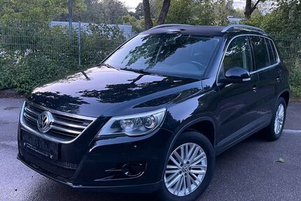 VW Tiguan 123.600 km 8.990 &euro; München 81925