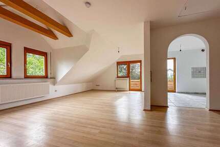 Wohnung zum Kaufen in Heßdorf 160.000 € 78 m²