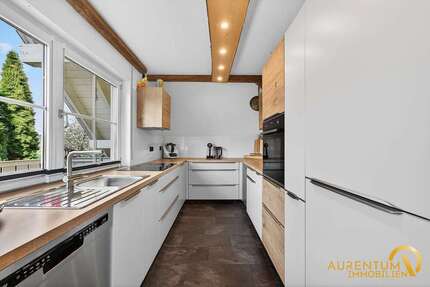 Haus Bruckberg - 6 Zimmer, 225 m&sup2;, 825.000&euro; | Angebot:24917800