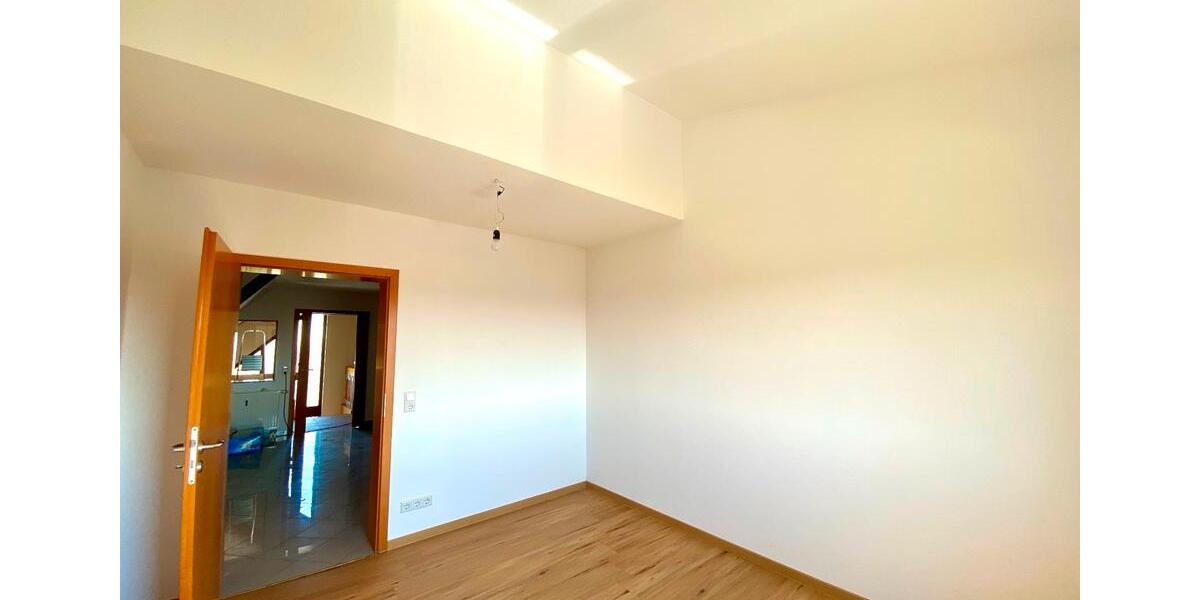 Dachgeschoßwohnung Wettenberg - 3 Zimmer, 95 m&sup2;, 950&euro; | Angebot:26341046